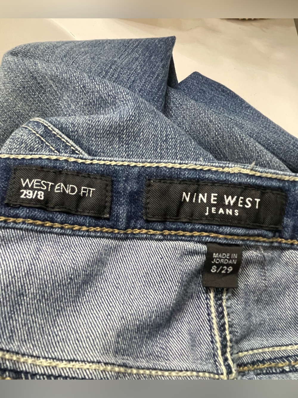 Nine West Women’s Medium Blue Cropped Jeans with Cuffed Hem Size 8 - Picture 8 of 9